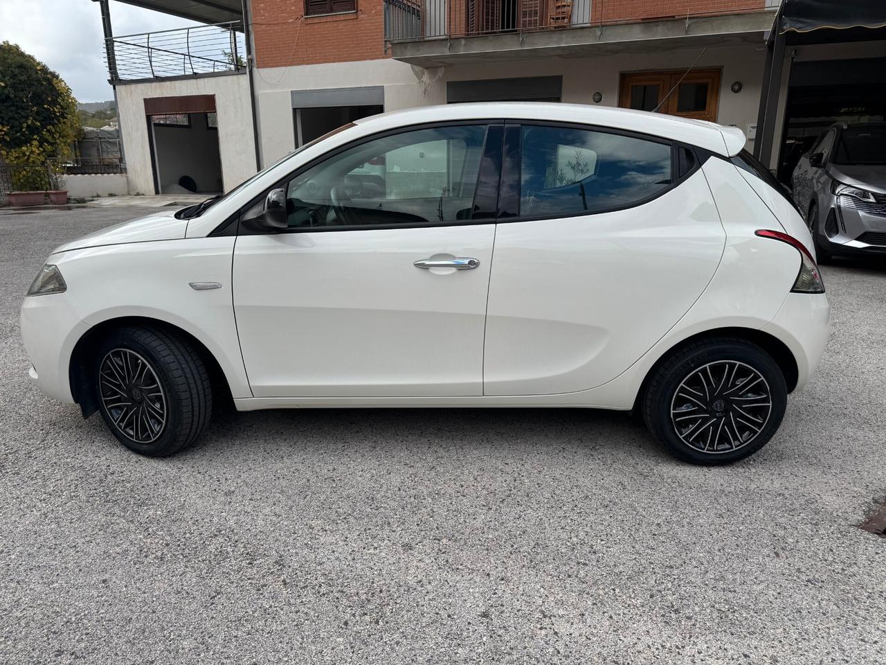 Lancia Ypsilon 1.2 70CV GOLD