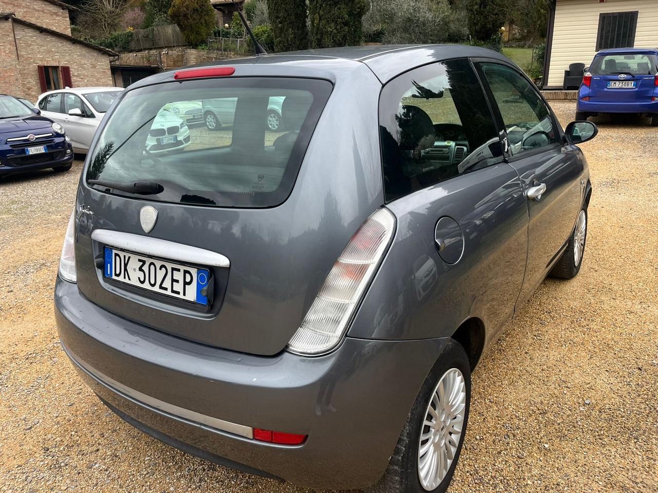 Lancia Ypsilon 1.2 Benzina - Neopatentati