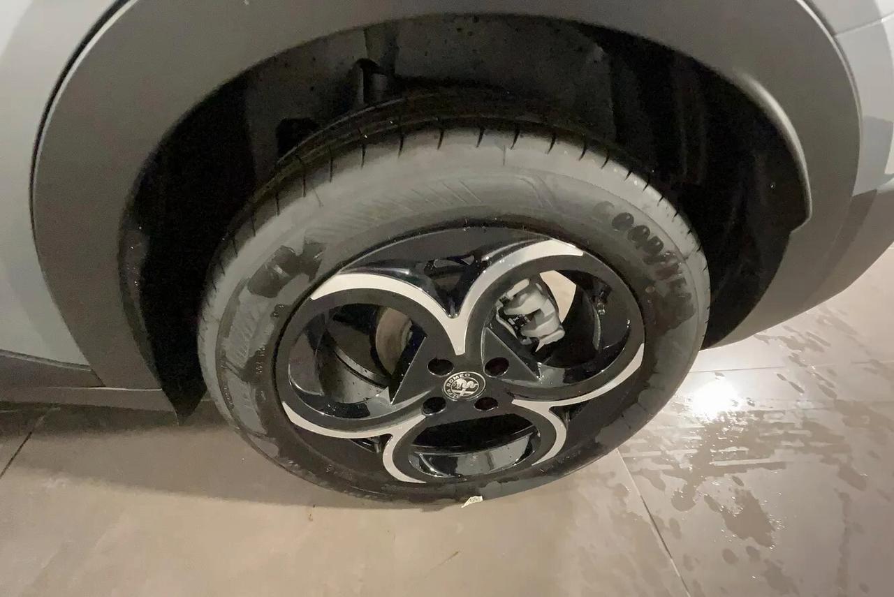 Alfa Romeo Junior 1.2 145 CV Hybrid eDCT6 Speciale