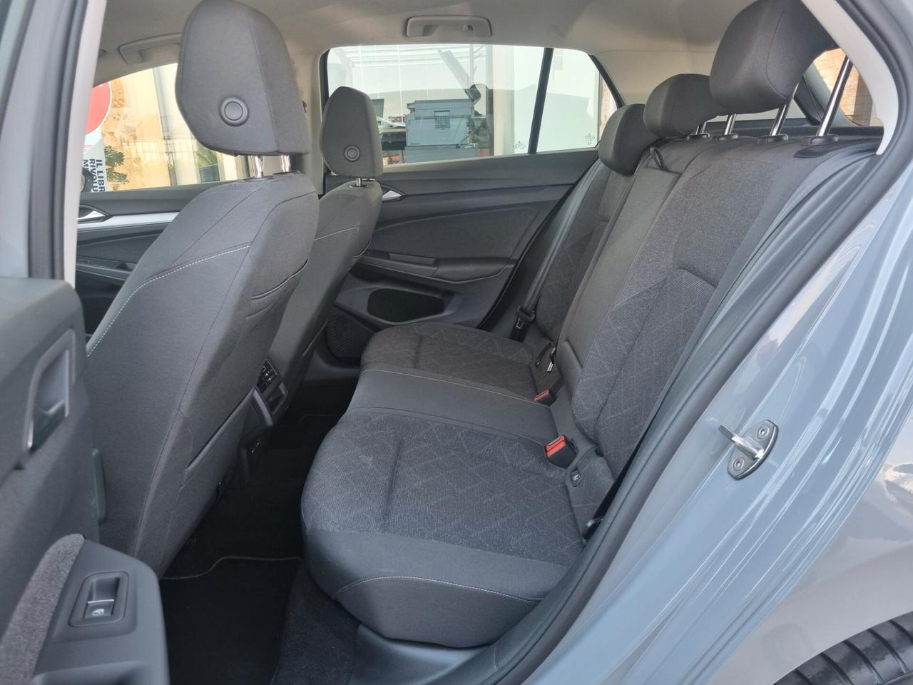 Golf VIII 2020 1.0 etsi evo Life 110cv dsg