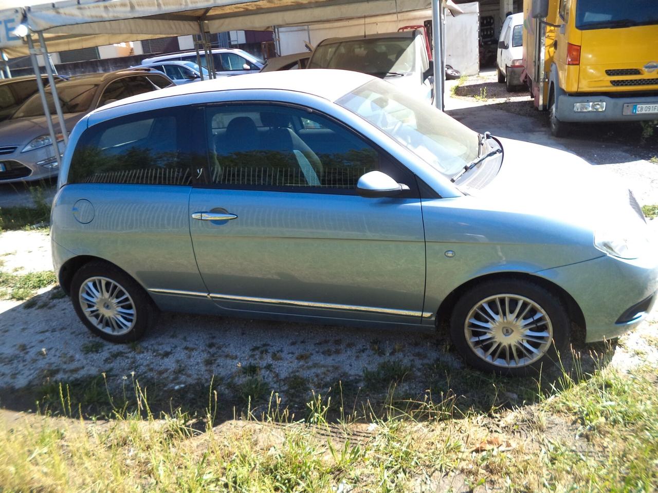 Lancia Ypsilon 1.2 Oro Plus OK NEOPATENTATI SOLO 69000 KM NO FUMATORE