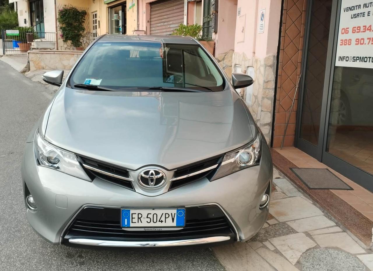 Toyota Auris 1.4 D-4D Active