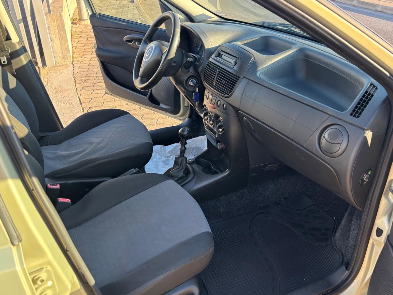Fiat Punto 1.2 5 GPL