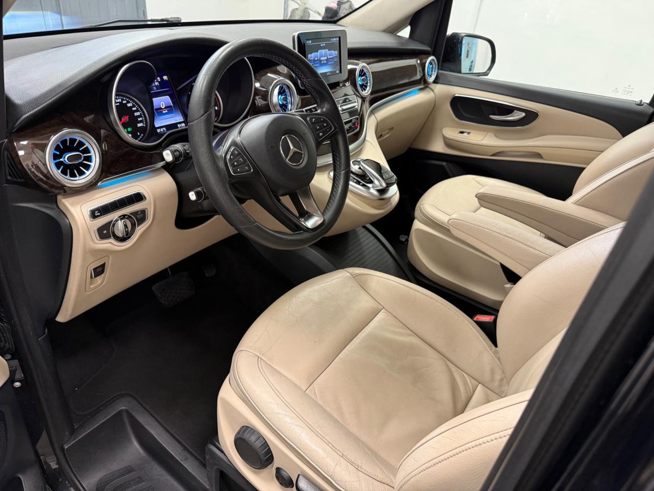 Mercedes-benz V 220 d Premium Extralong