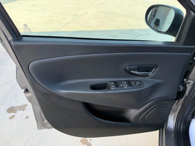 LANCIA Ypsilon Platinum automatica tettuccio apribile
