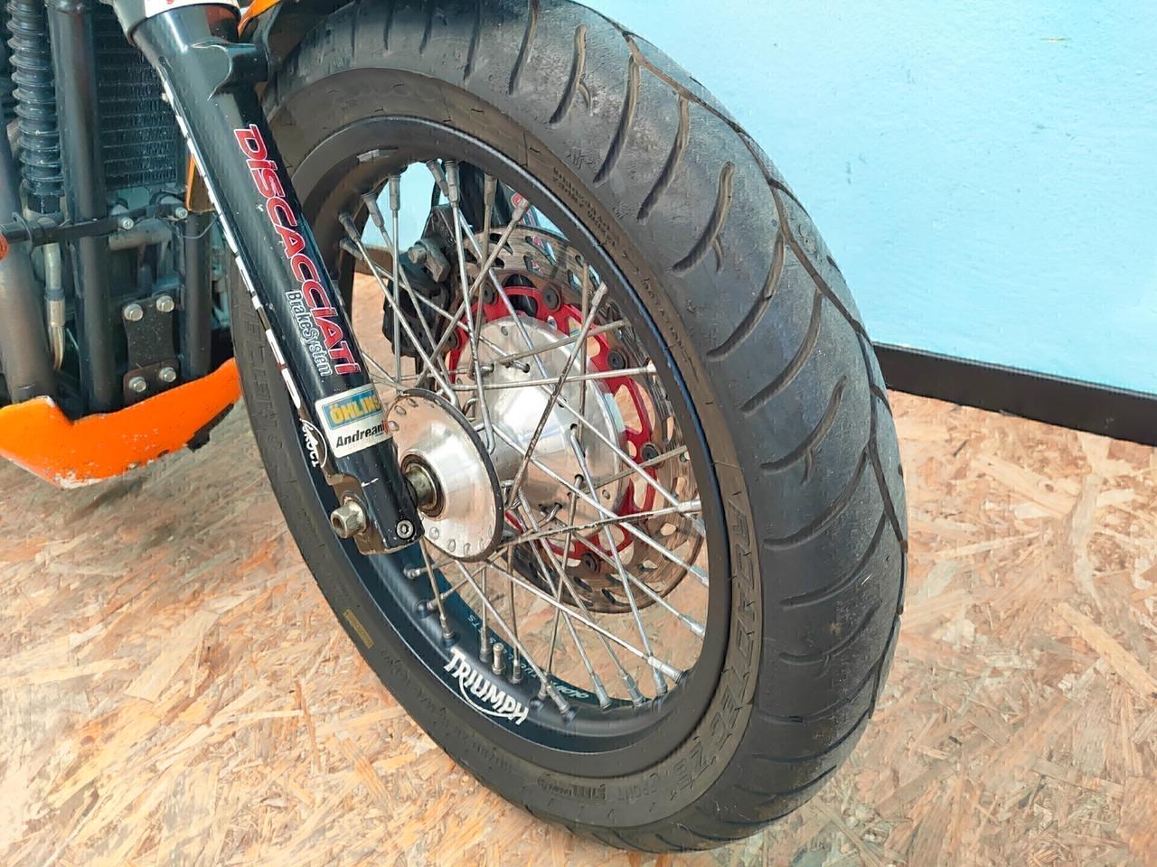 Triumph Thruxton CUP - Regina delle Cafe Racer