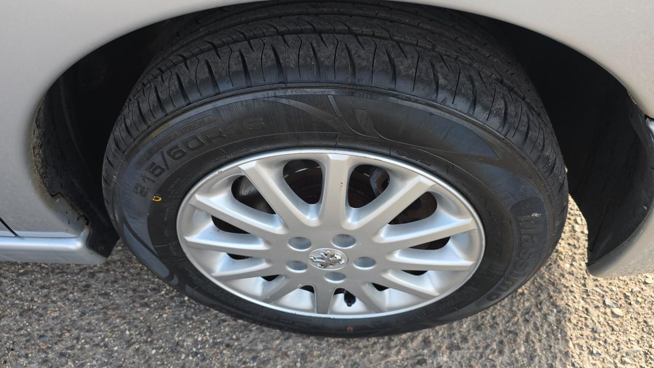 Peugeot Expert Tepee 2.0 HDi 120CV Pedana disabili 8 Posti