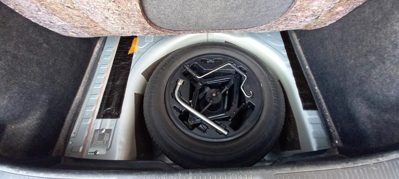 Fiat Punto CC. 1.242 Benzina 5 Porte 5 Posti Utilizzabile anche per i Neopatentati.