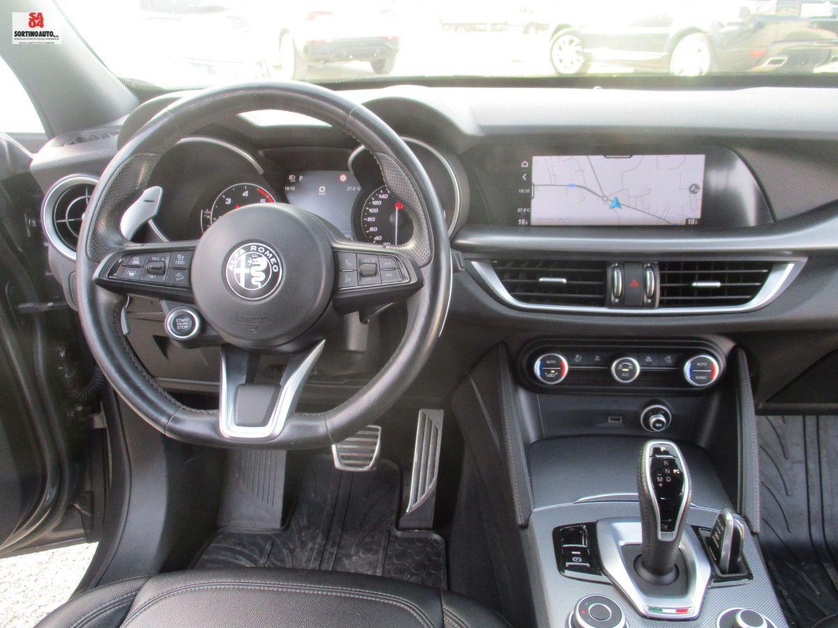 A.R.Stelvio 2.2 T.diesel 190cv AT8 Q4 Exec.-2022