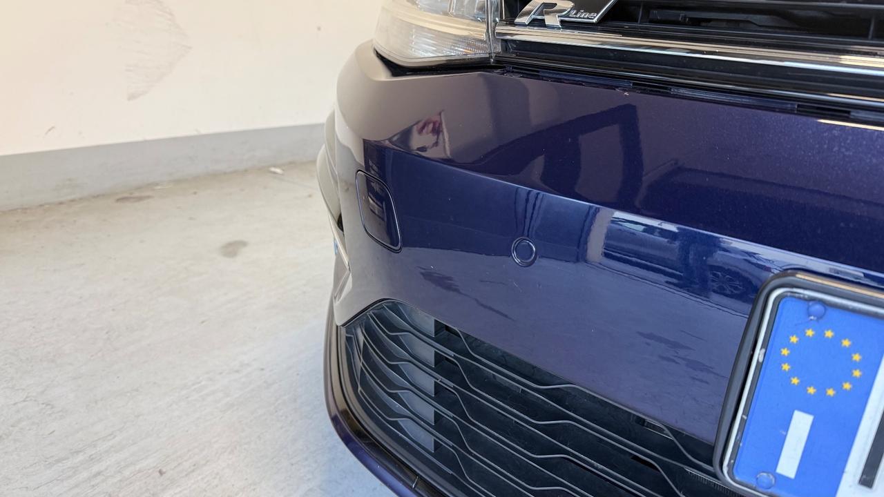 Volkswagen Golf 1.0 TSI 115 CV 5p. Sport R LINE