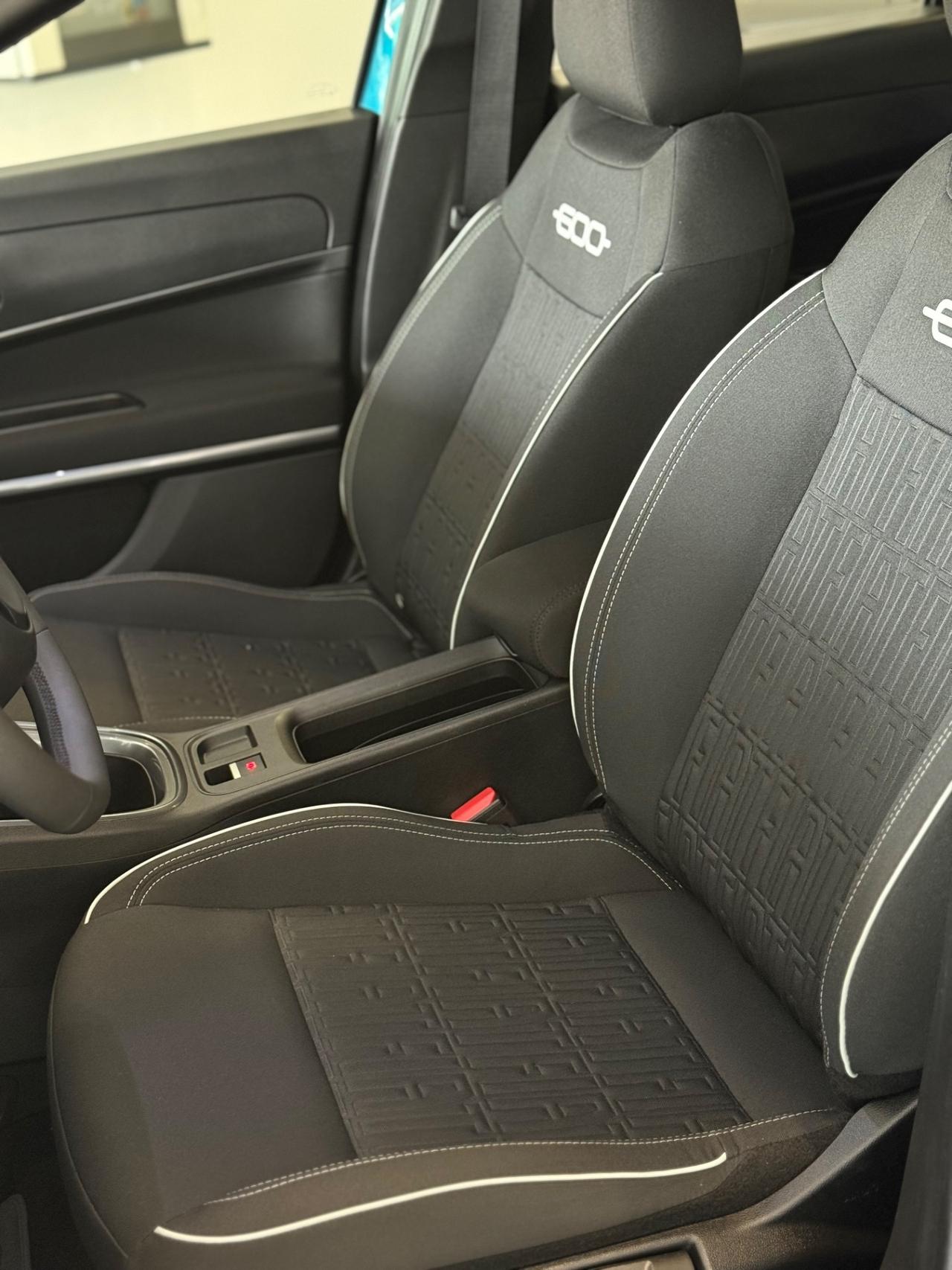 Fiat 600 Hybrid 145 CV DCT MHEV Pop