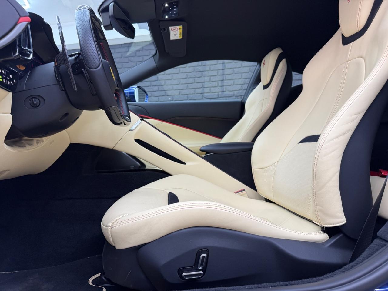 Ferrari Roma 3.9 620cv italiana unicopro garanzia 7 anni full