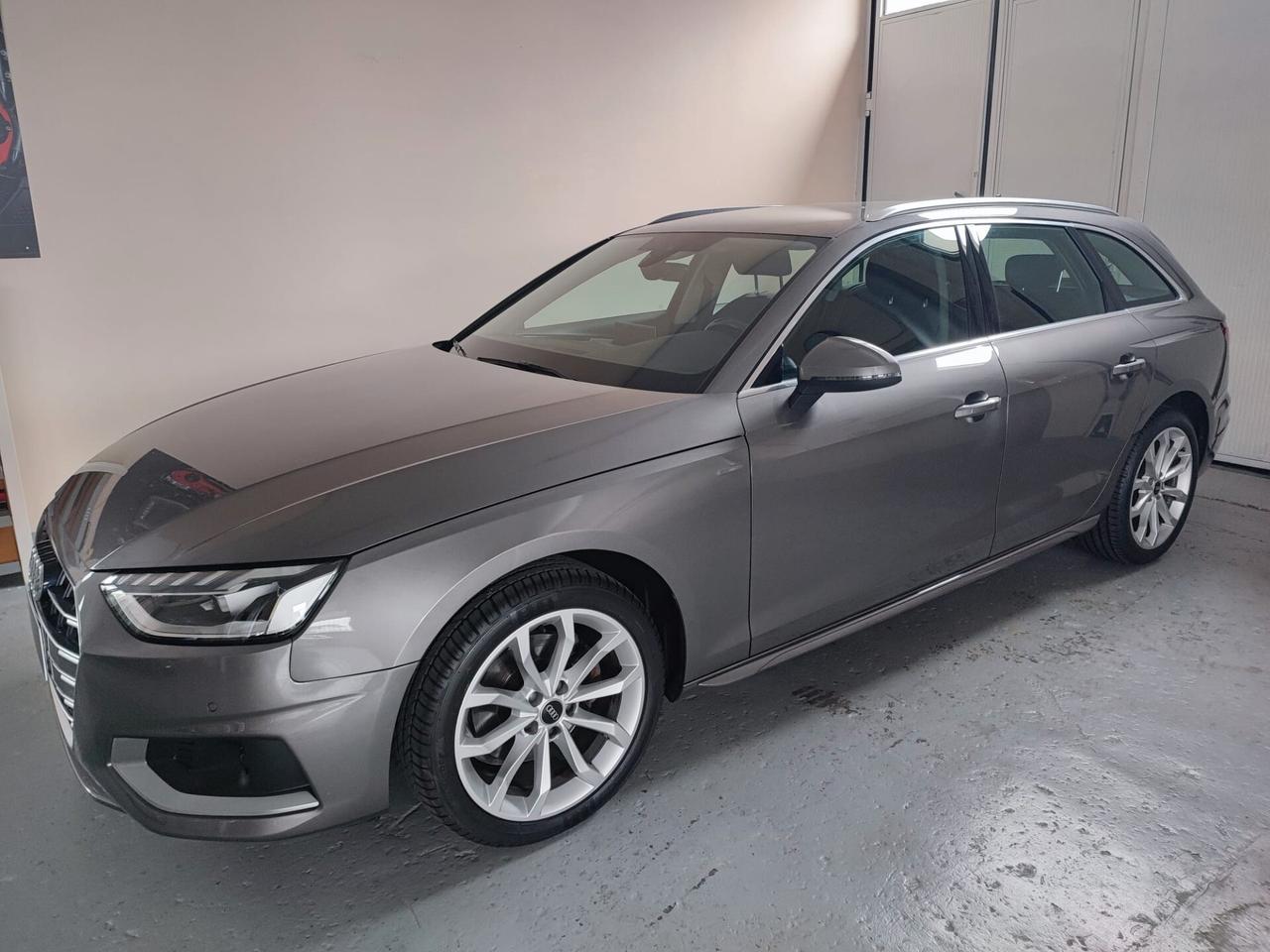 Audi A4 Avant 35 TDI/163 CV S tronic Business Sport