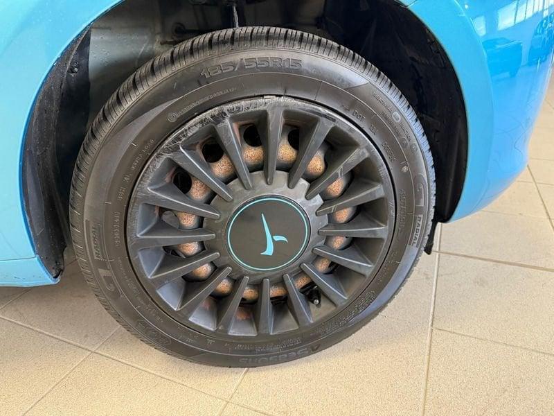 Lancia Ypsilon Ypsilon 1.2 69 CV 5 porte Silver