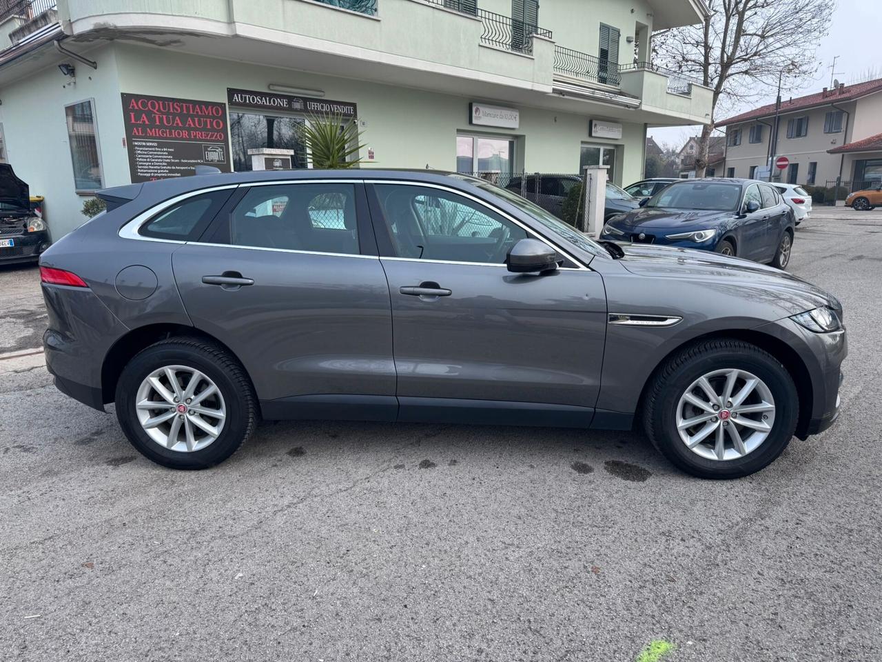 Jaguar F-Pace 2.0 D 180 CV AWD Portfolio