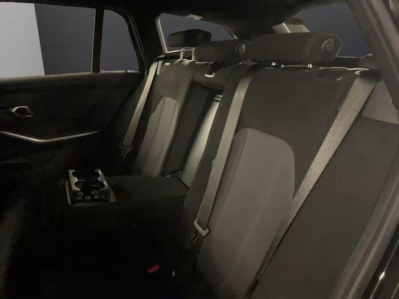 BMW Serie 3 318i MSport Touring auto 18" Navi Camera Led