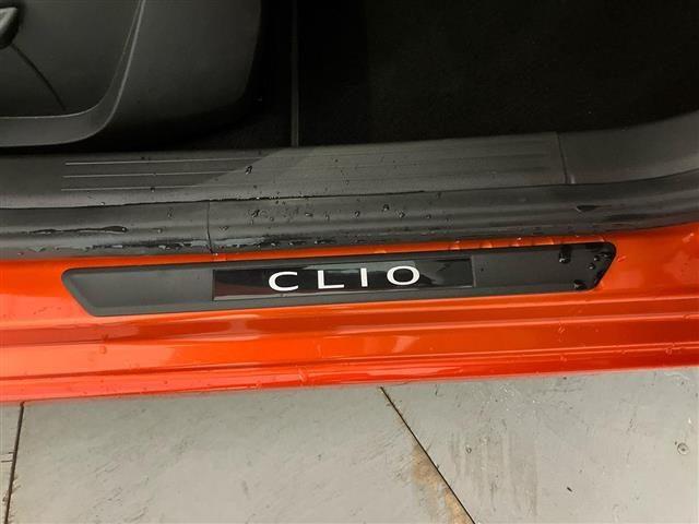 RENAULT Clio 5 Porte 1.6 E-Tech full hybrid 145cv Techno A