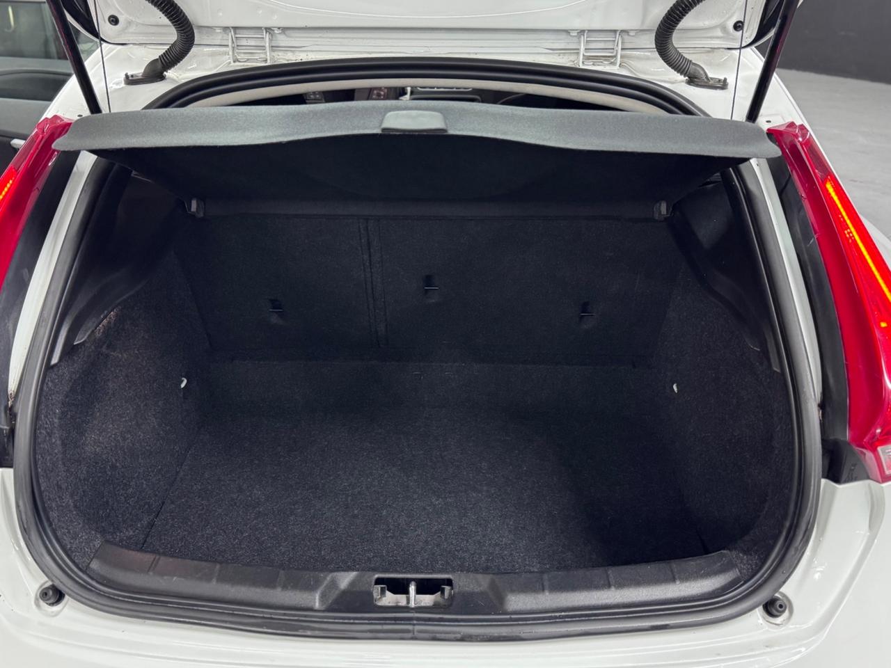 Volvo V40 Cross Country 2.0 Diesel 120cv Auto Euro6