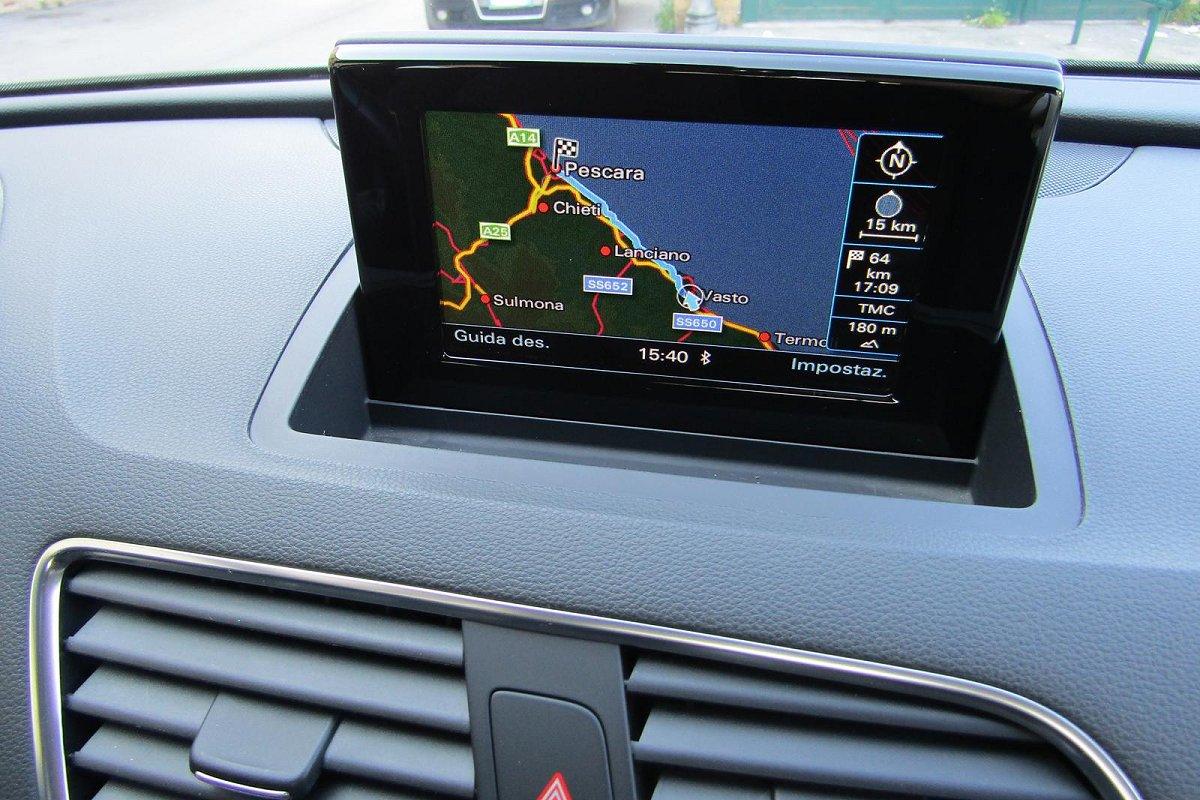 AUDI Q3 2.0 TDI 150 CV Business