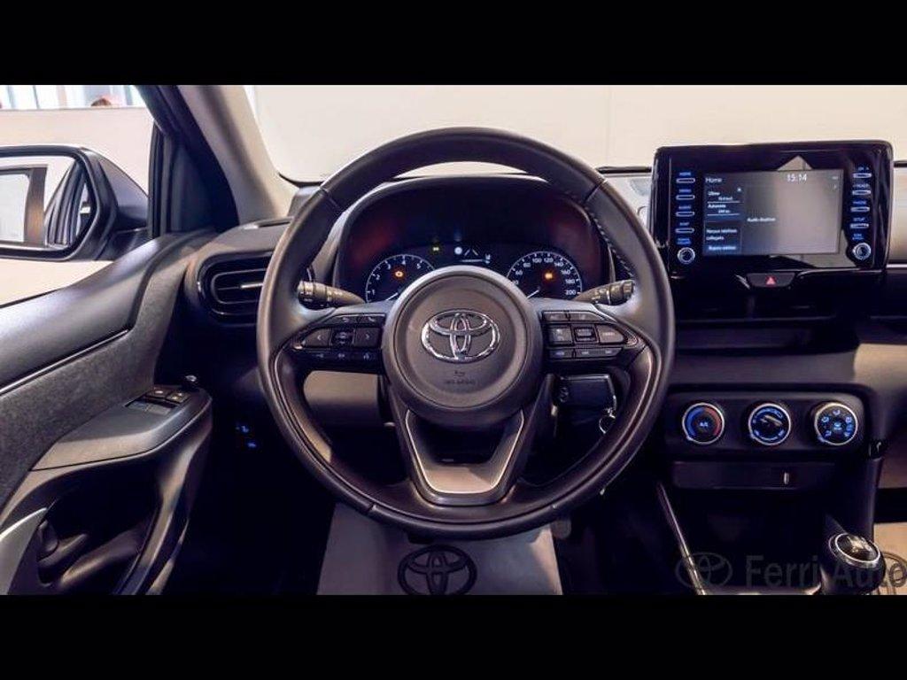 TOYOTA Yaris 1.0 active del 2023