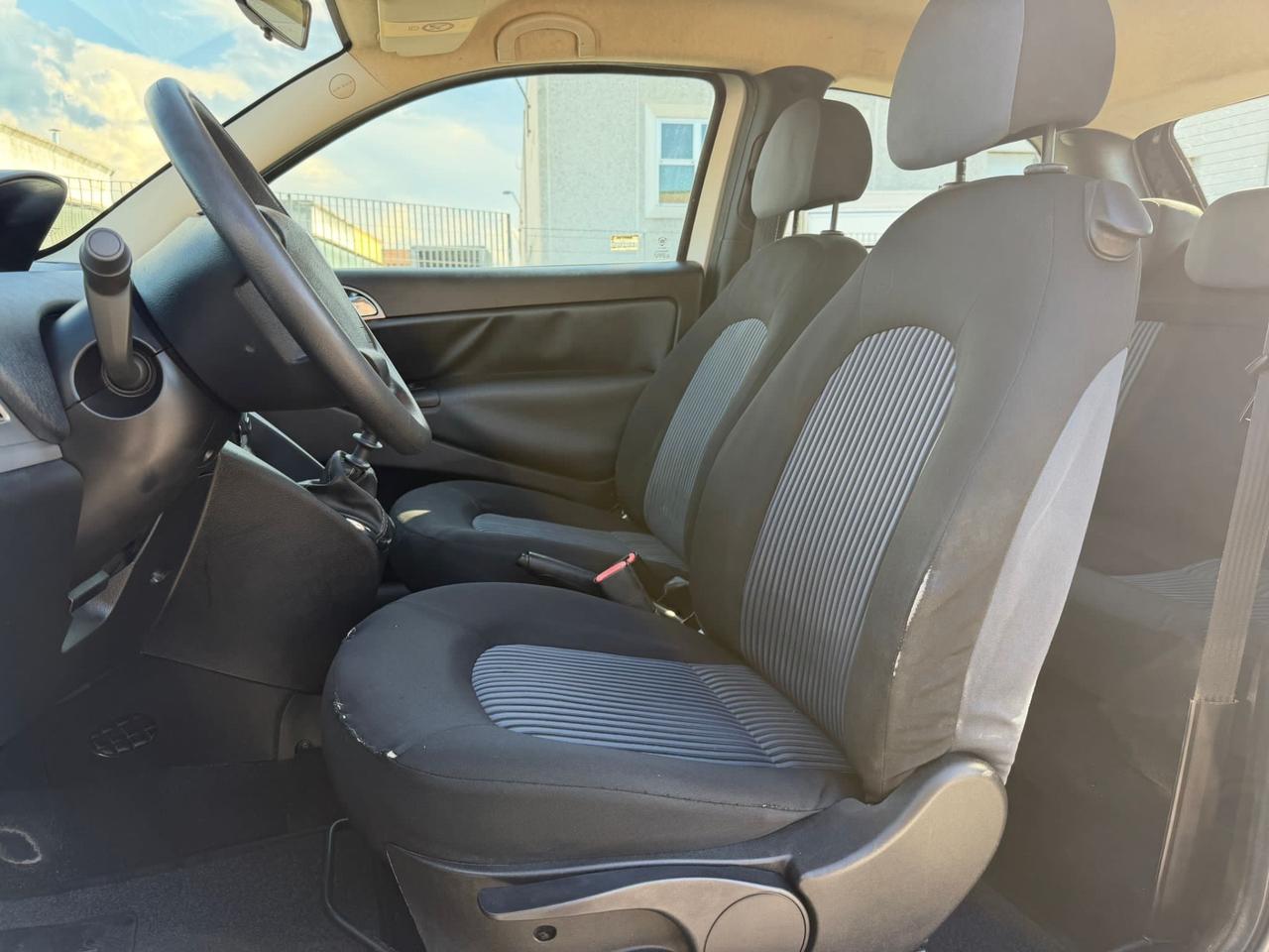 Lancia Ypsilon MODAMILANO 150000 KM