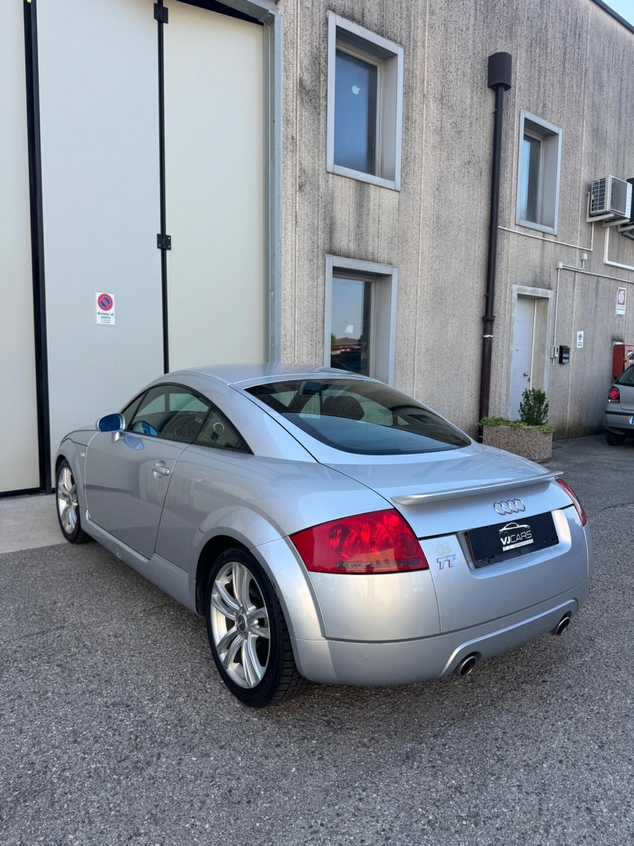 Audi TT Coupé 1.8 225 CV quattro