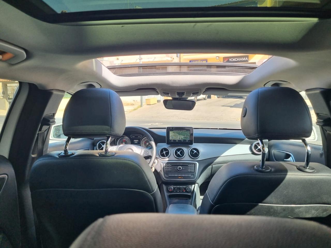 Mercedes-benz GLA 200D Tetto apribile. SUPER PROMO ESTATE 2025
