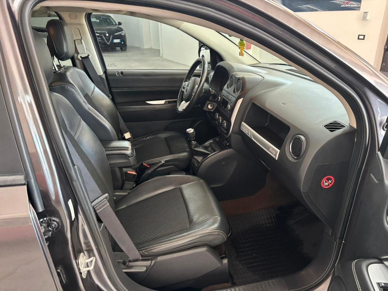 Peugeot 2008 BlueHDi 100 S&S Allure Navi Pack