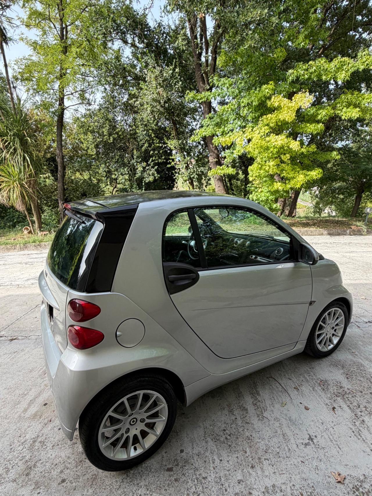 Smart ForTwo 1000 52 kW MHD coupé passion