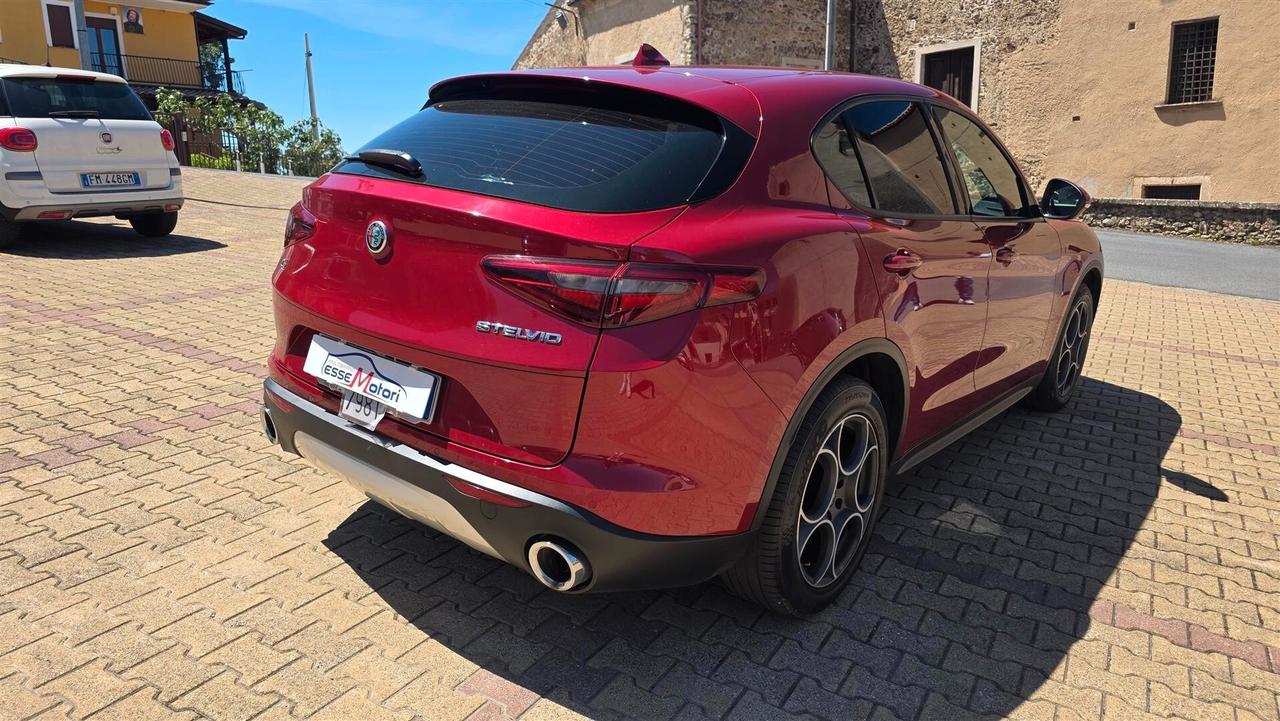 Alfa Romeo Stelvio 2.2 Turbodiesel 210 CV AT8 Q4 Executive