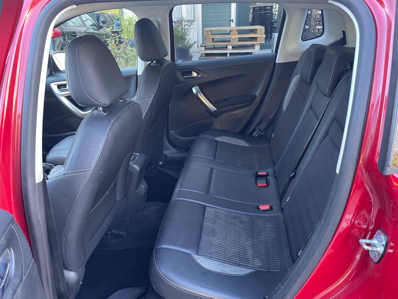 Peugeot 2008 PureTech Turbo 130*Automatik*Navi*solo 77000km