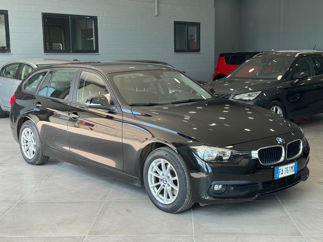 Bmw 318 318d xDrive Touring Luxury