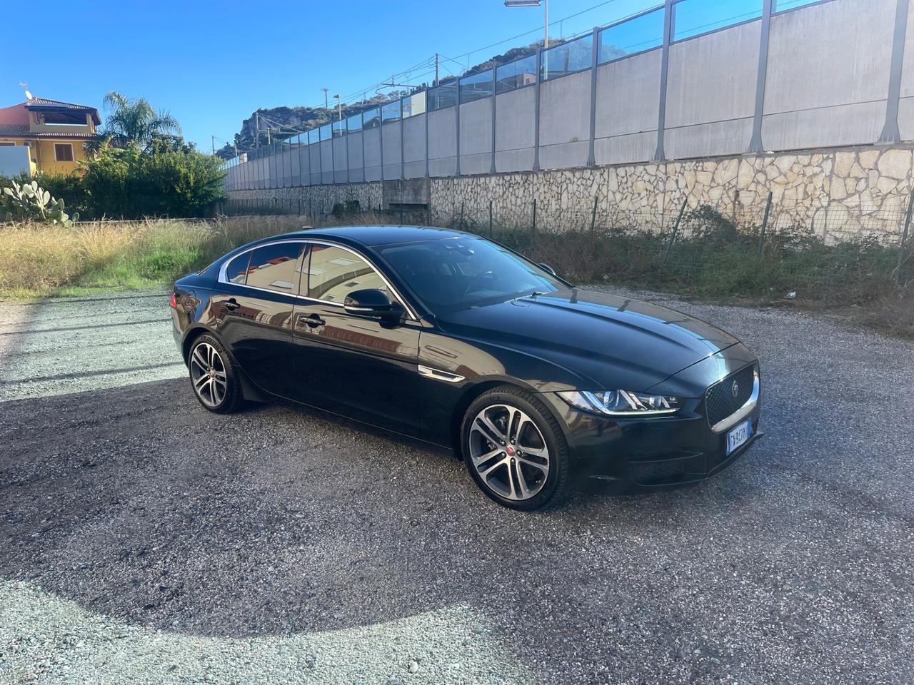 Jaguar XE 2.0 D 180 CV aut.