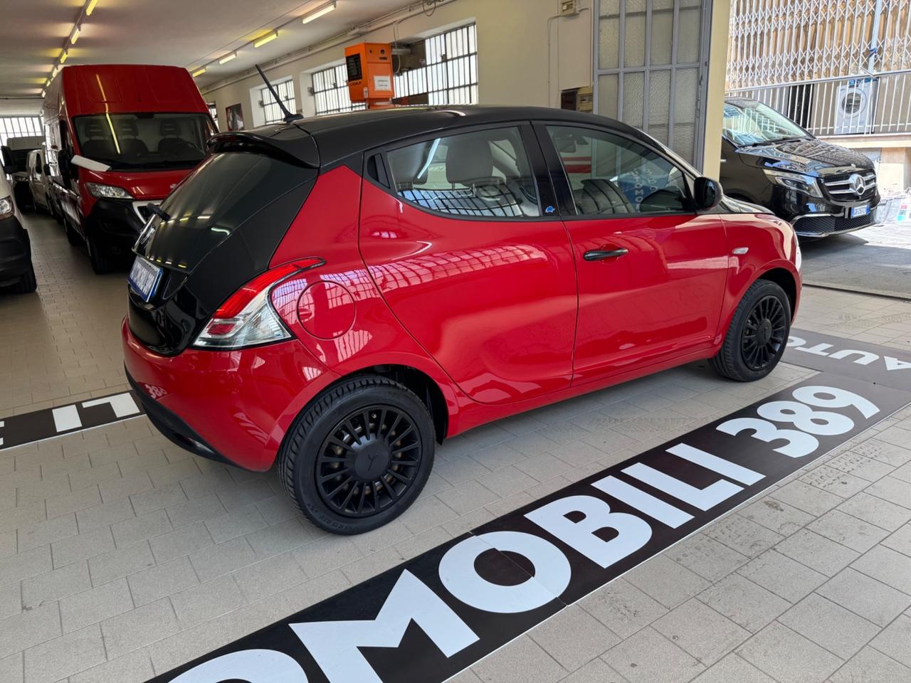 Lancia Ypsilon 1.2 69 CV 5 porte S&S Elefantino Blu