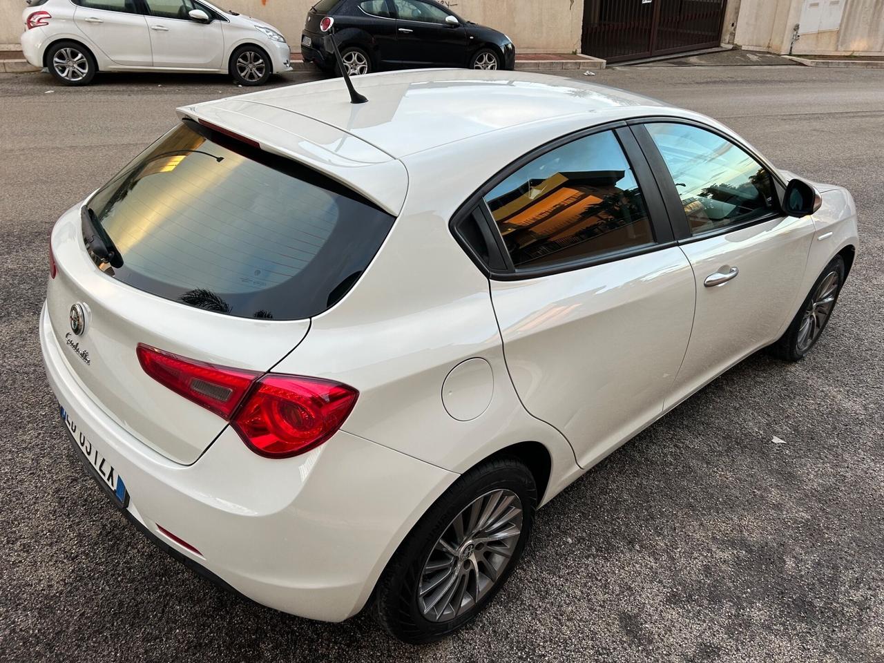 Alfa Romeo Giulietta 1.6 JTDm garanzia 12 mesi