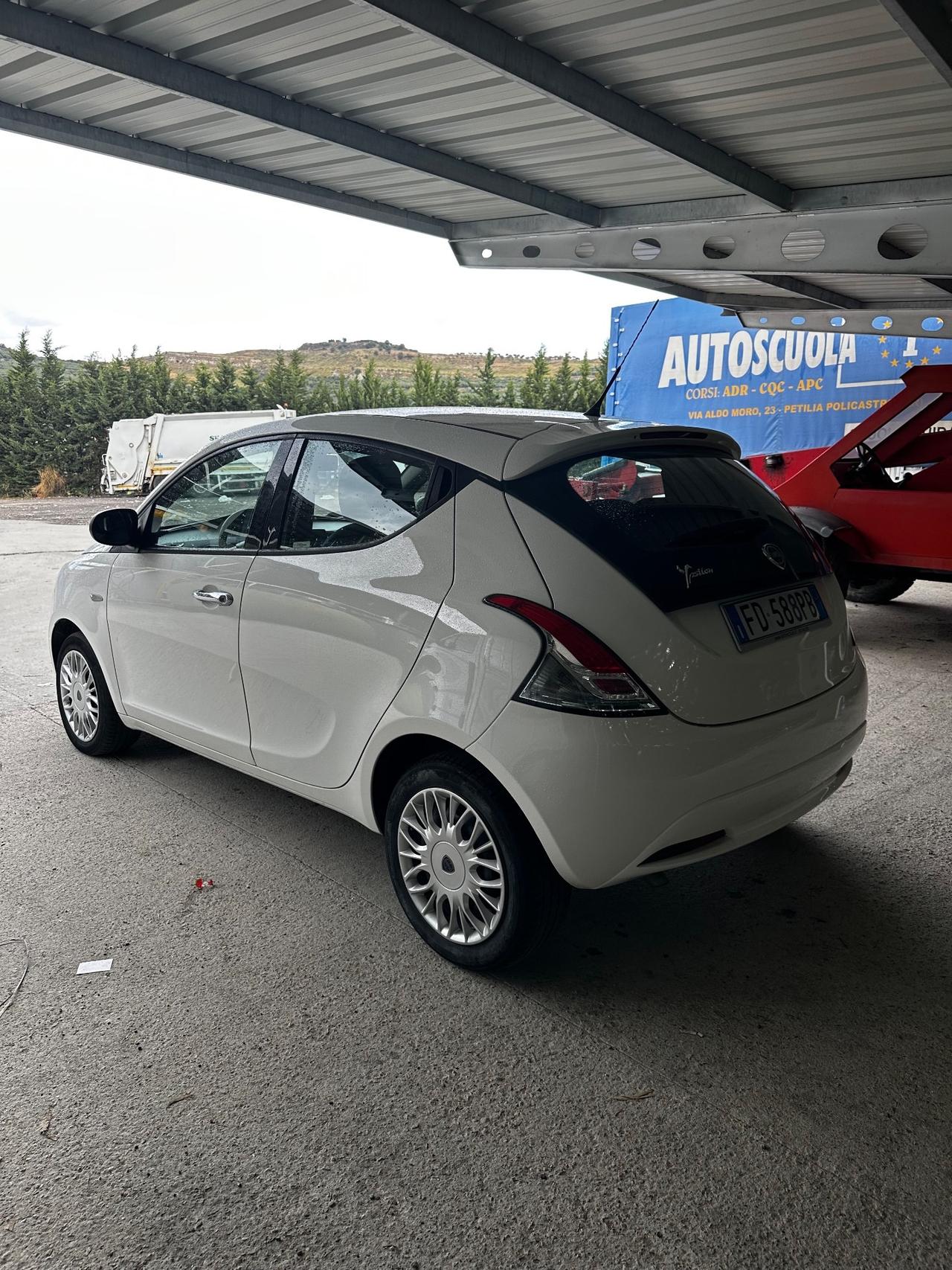 Lancia Ypsilon 1.3 MJT 16V 95 CV 5 porte S&S Gold