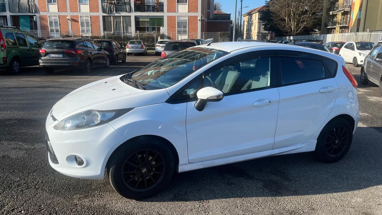Ford Fiesta 1.4 5 porte Bz.- GPL Titanium