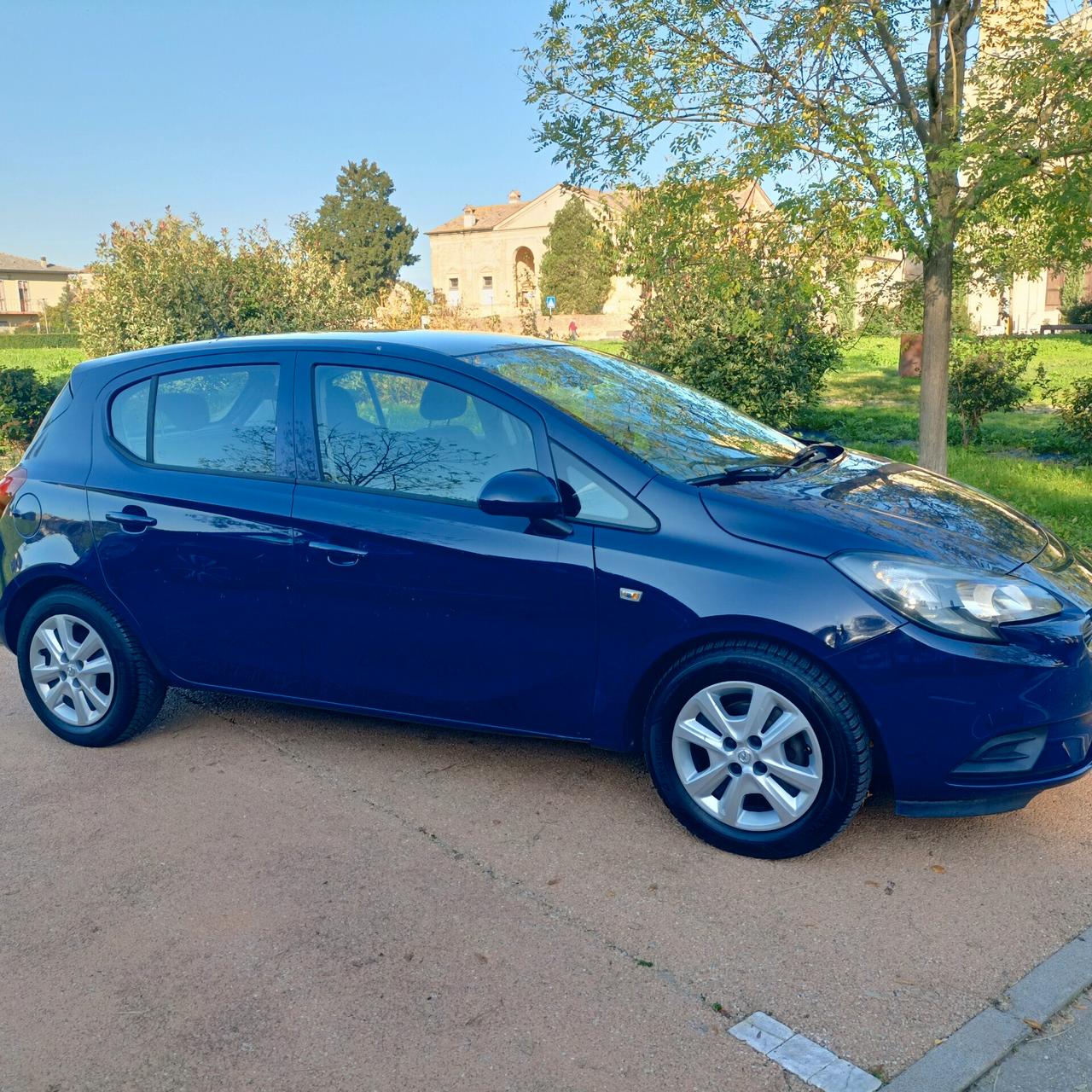 Opel Corsa 1.4 90CV GPL NEOPATENTATI 2015