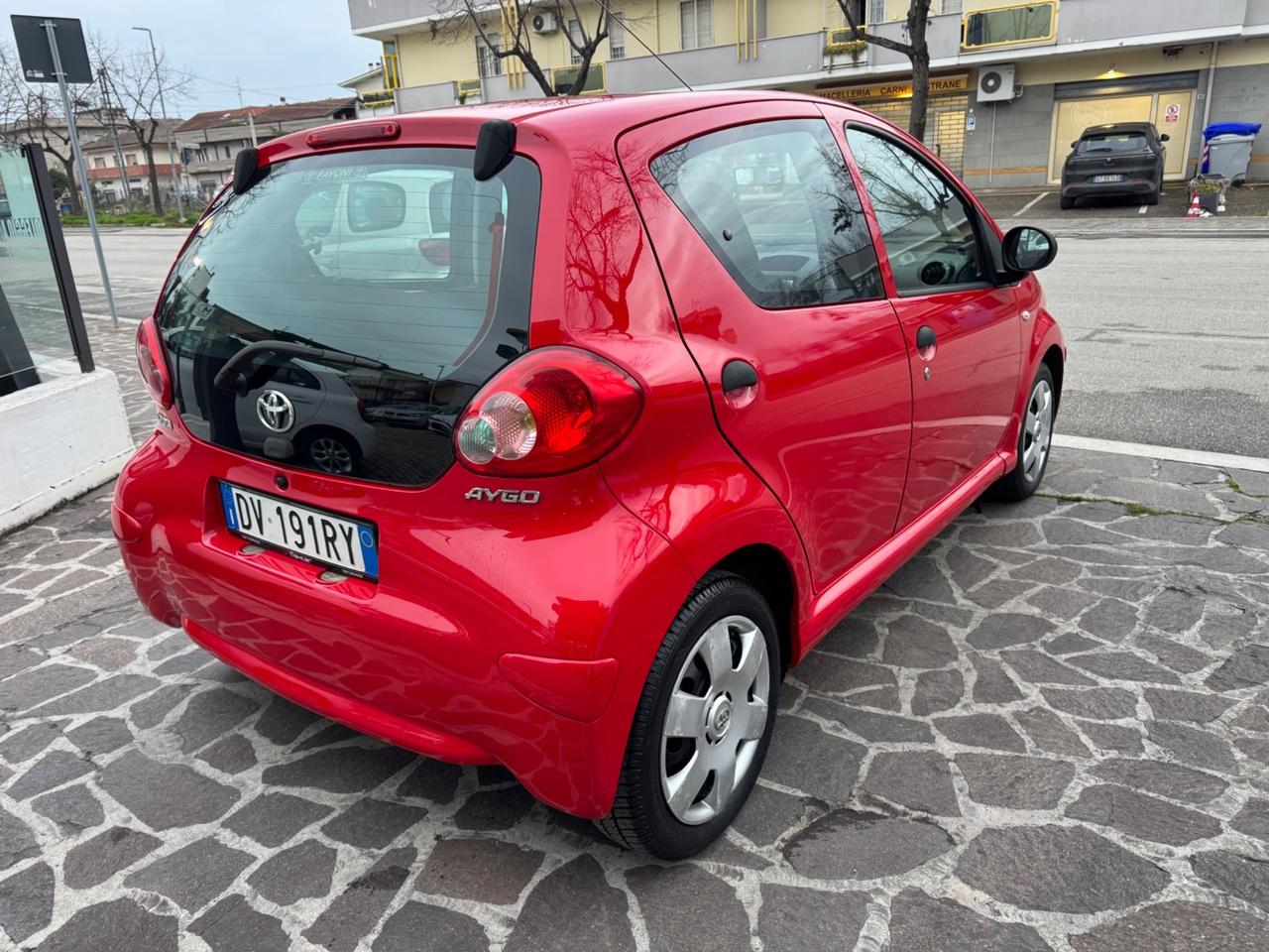 Toyota Aygo 1.0 12V VVT-i 5 porte Sol