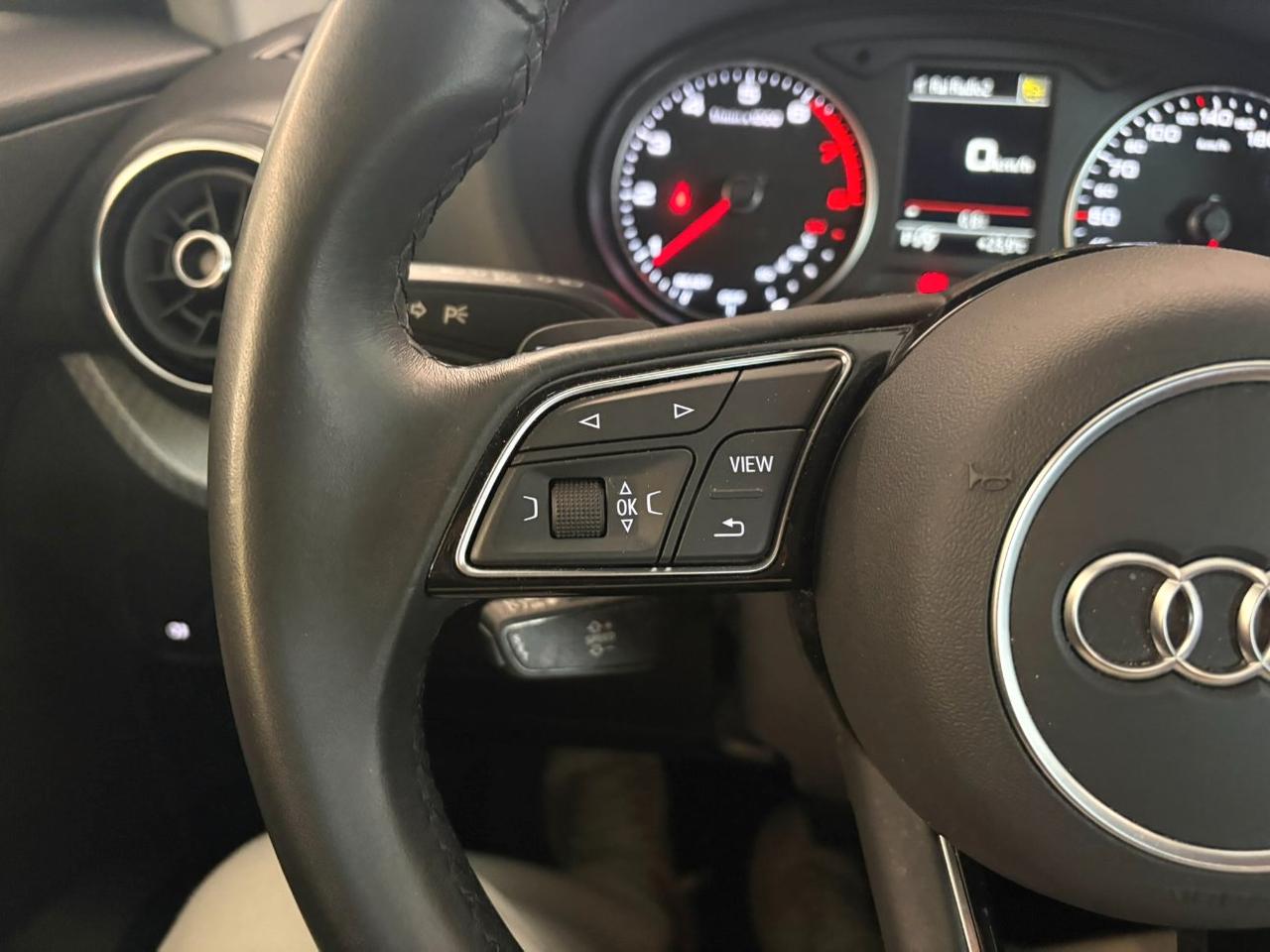 Audi Q2 35 1.5 tfsi S line edition s-tronic