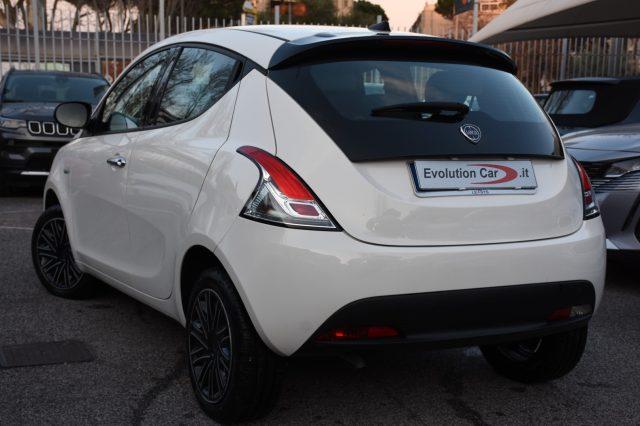 LANCIA Ypsilon 1.0 FireFly 5 p. S&S Hybrid ORO **5 POSTI**