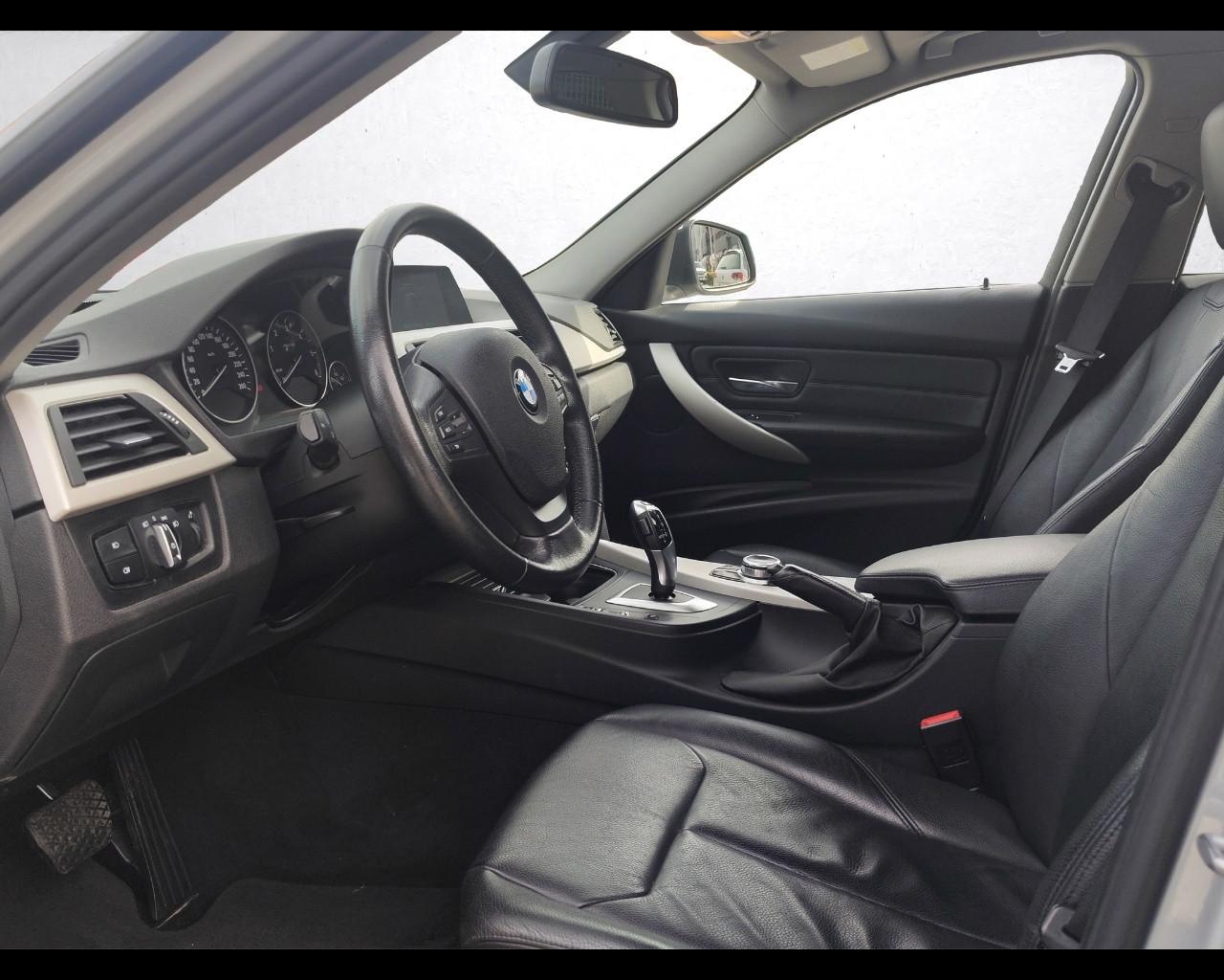 BMW BMW Serie 3 - 320d Touring Business Advantage aut.