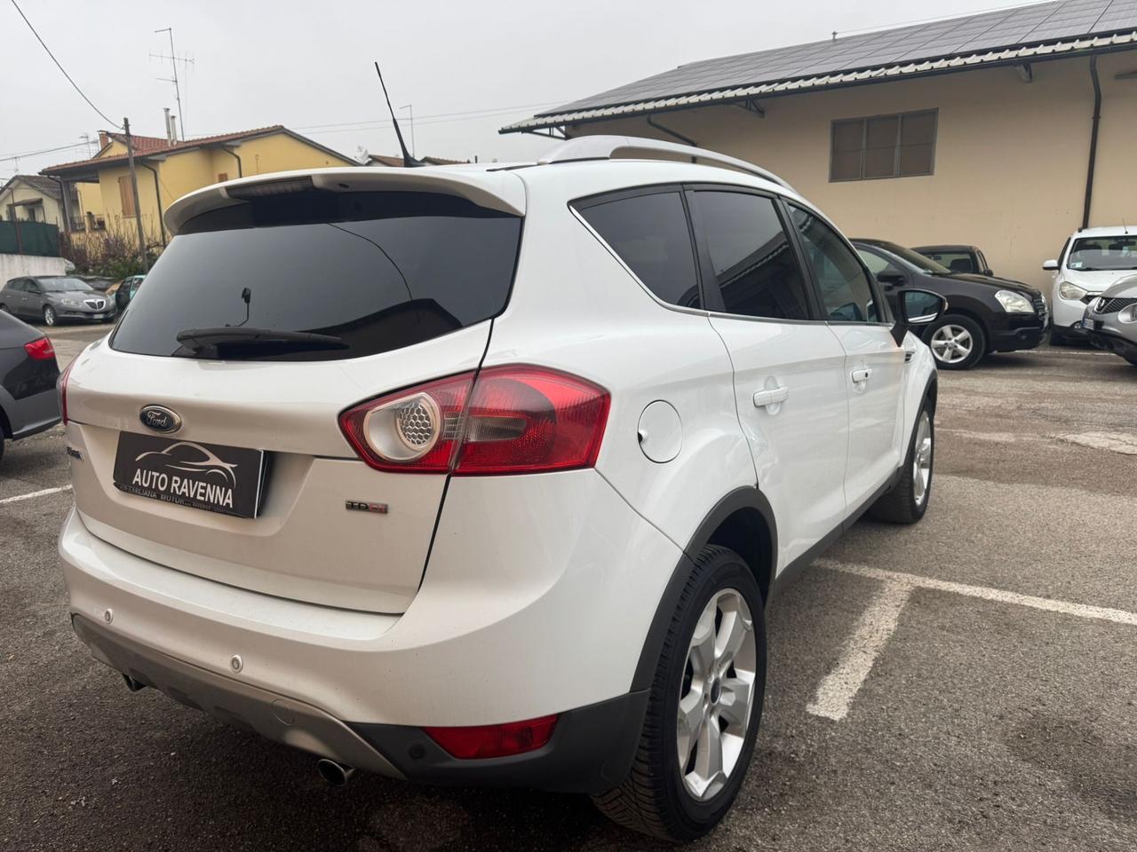 Ford Kuga 2.0 TDCI 140 CV 4WD Titanium