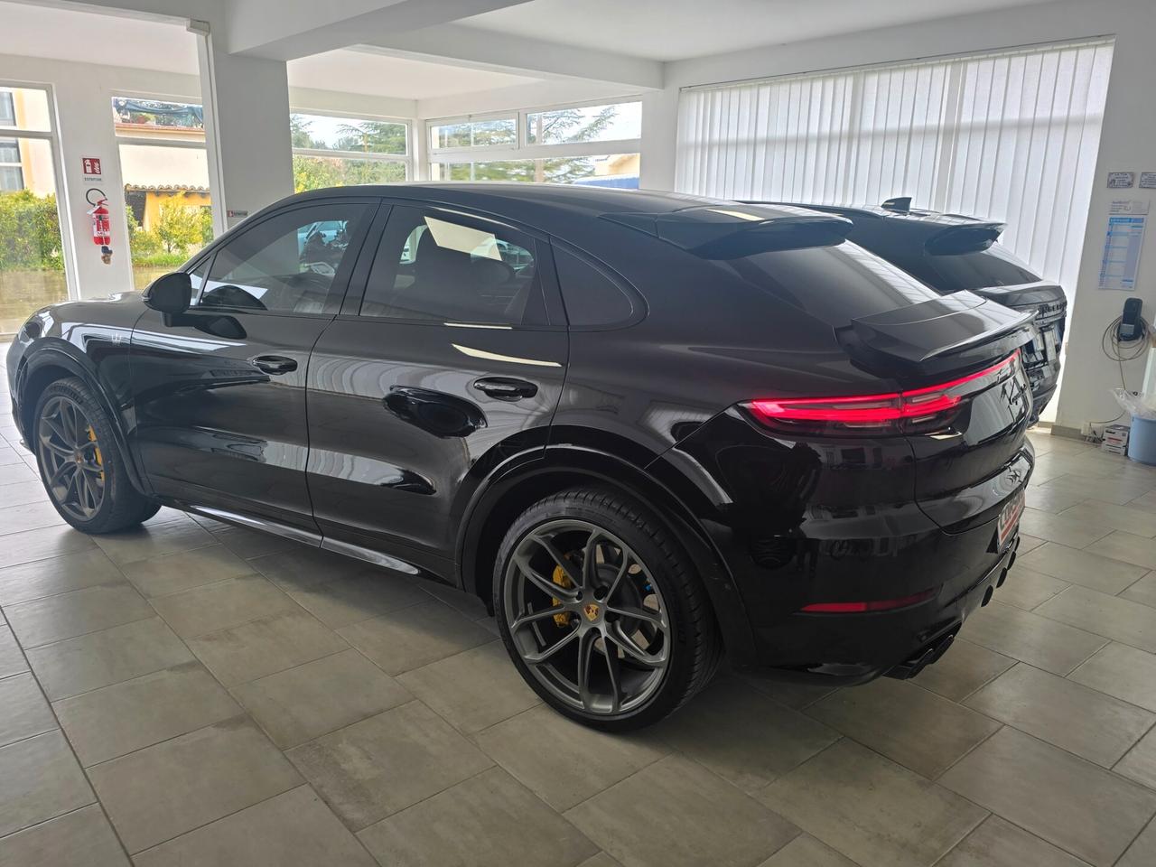 Porsche Cayenne Coupé 4.0 V8 Turbo 550 cv