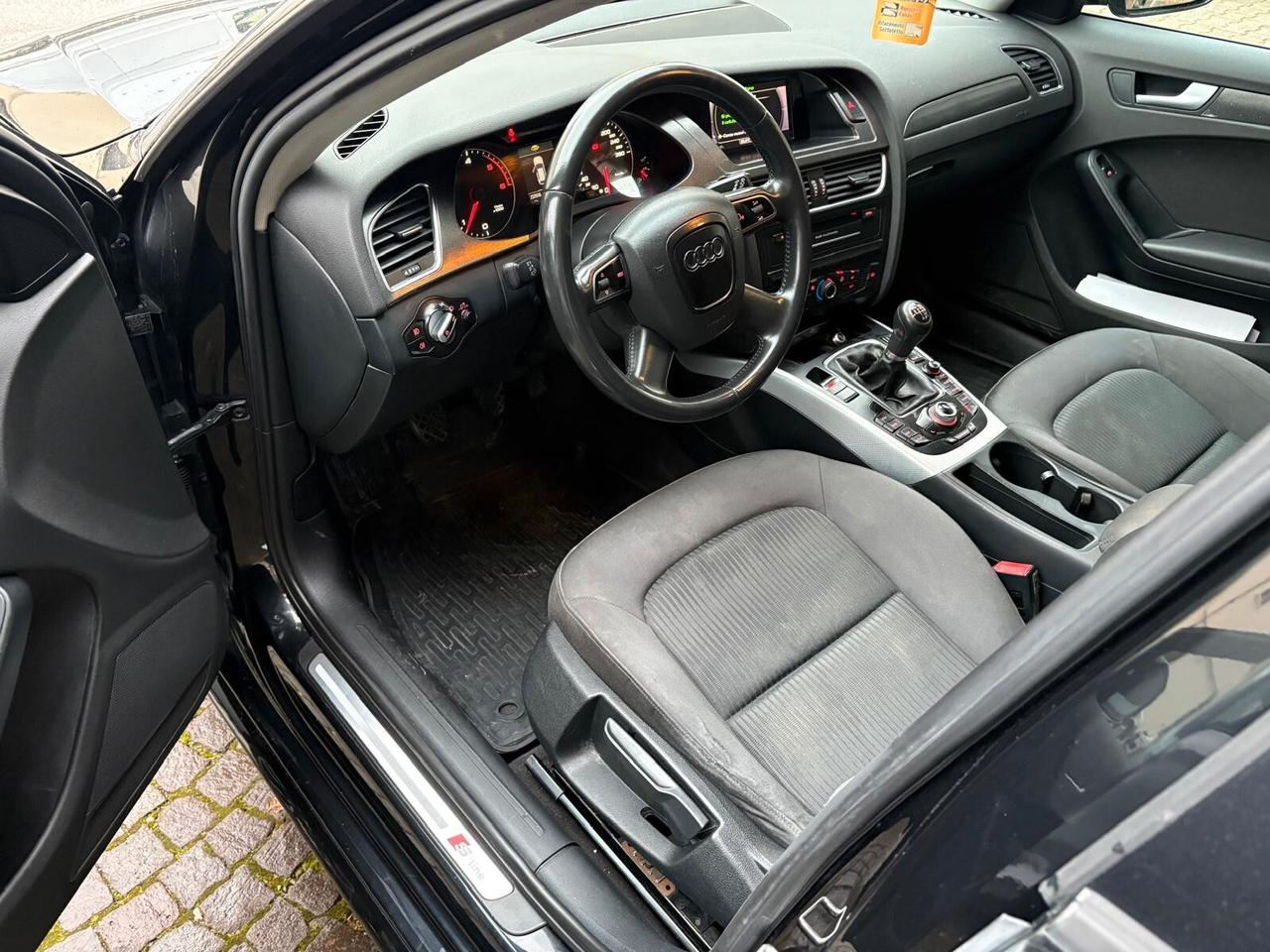 Audi A4 2.0 TDI S-LINE
