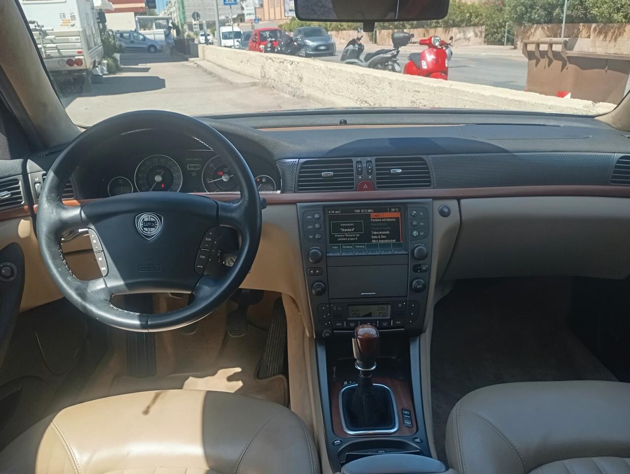 Lancia Thesis 2.4 JTD Emblema