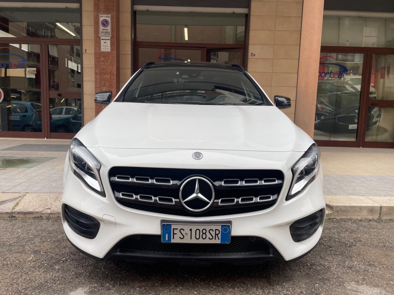 Mercedes-benz GLA 200 d 136CV AUT. PREMIUM AMG NIGHT PACKET TETTO LED NAVY 19