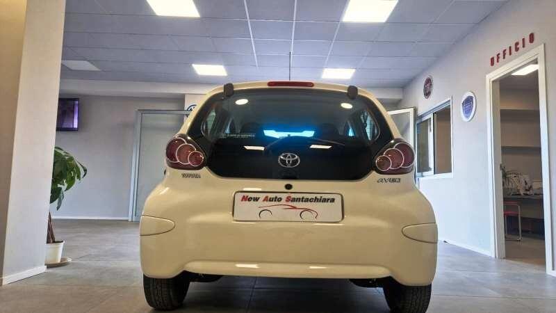 Toyota Aygo 1.0 12V VVT-i 68 CV Sol Connect