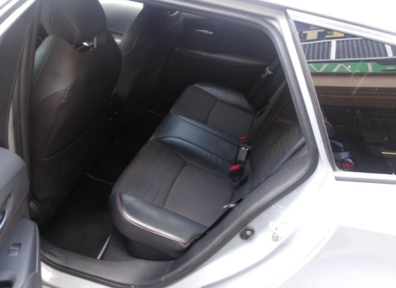 Toyota Corolla Touring Sports 2.0 Hybrid Lounge