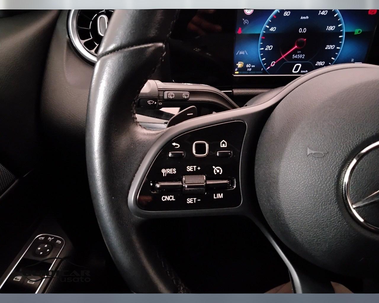 Mercedes-Benz GLA-H247 2020 - GLA 180 d Sport auto